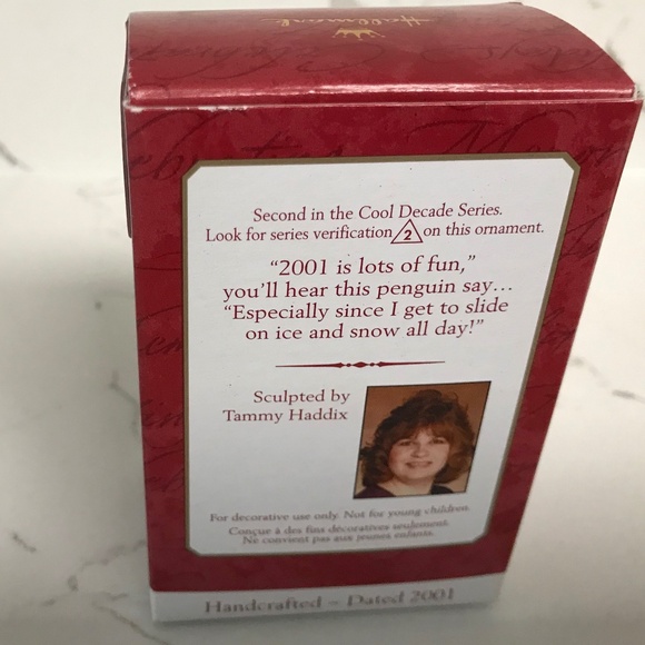 Vintage Hallmark Collectible Cool Decade 2001 Penguin Christmas Ornament - Picture 8 of 9
